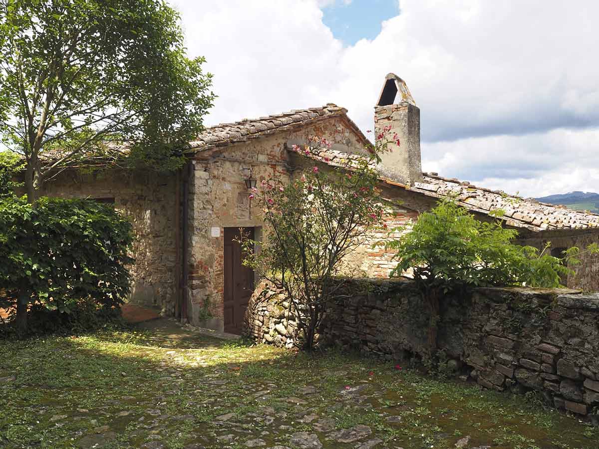 Casa da Guardia: view of the villa located in Tuscany in Chianti